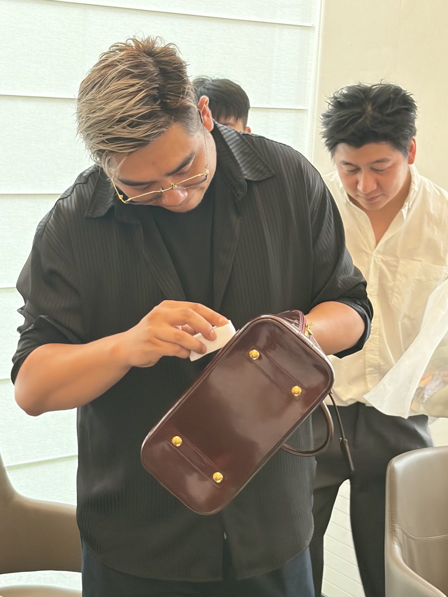 护理师现场检查高端皮具